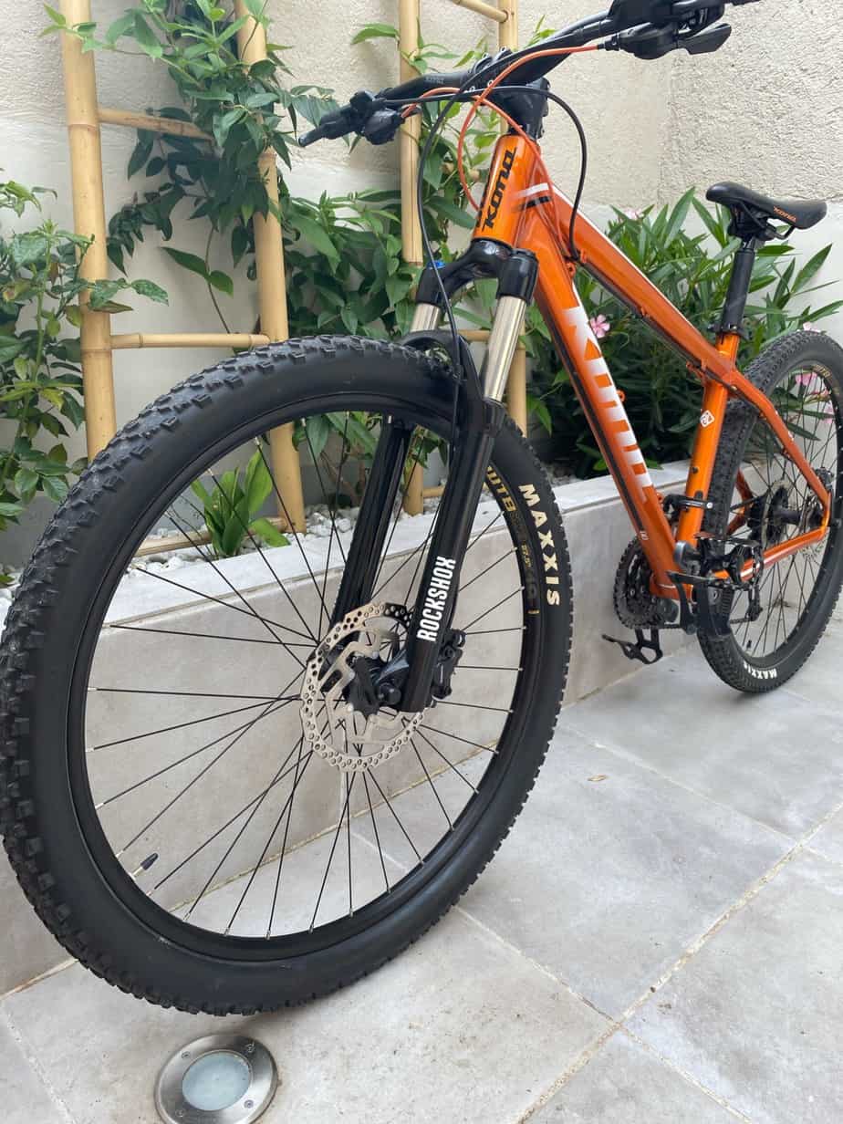 Kona 2025 blast orange