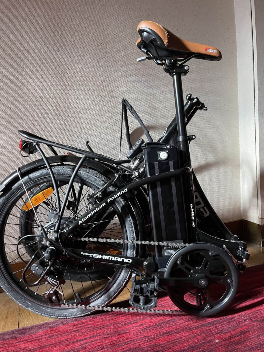 Moma Bikes - Bicicleta eléctrica plegable.