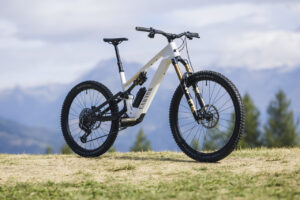 Canyon Spectral:ON CF 9