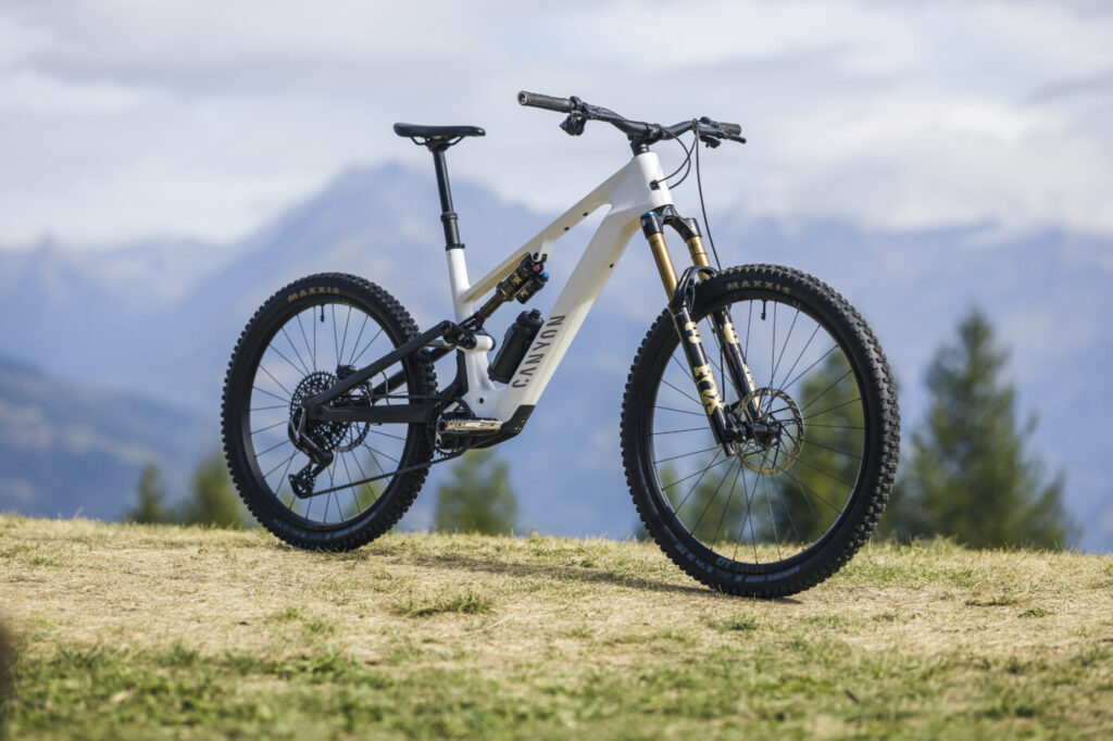 Canyon Spectral:ON CF 9