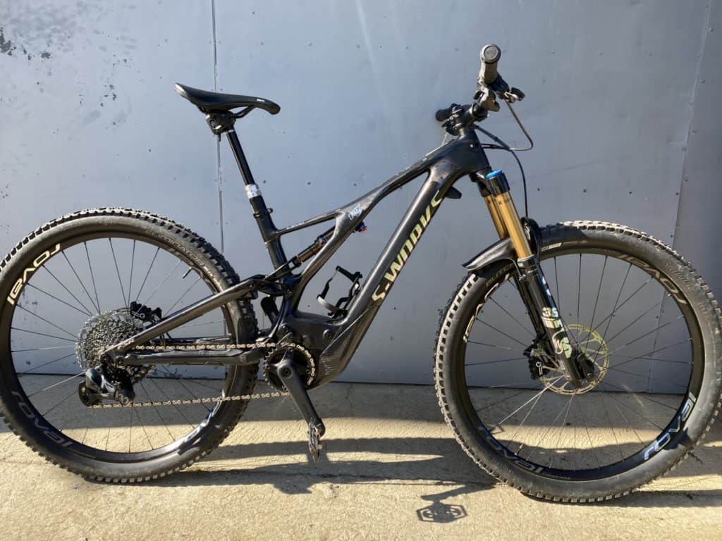 VTT électrique all mountain enduro carbone occasion Specialized Turbo levo S Works 2020