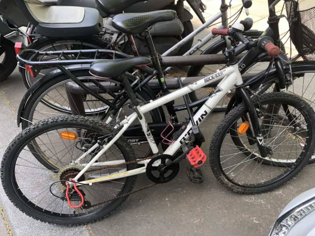 A vendre vélo enfant occasion VTT Btwin Rockrider 24 pouces 8- 13 ans. 