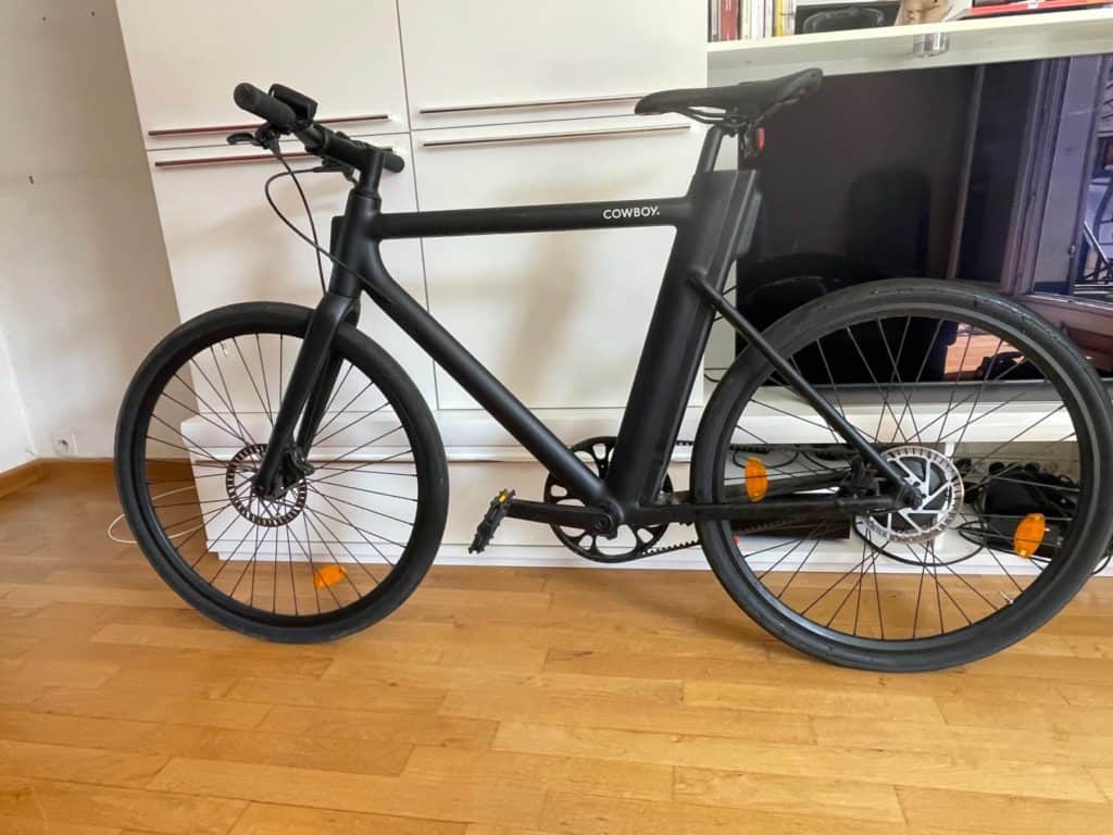 A vendre vélo de ville électrique occasion Cowboy de 2019.