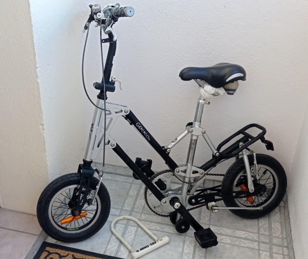 A vendre petit vélo pliable occasion GEKKO de 2007.