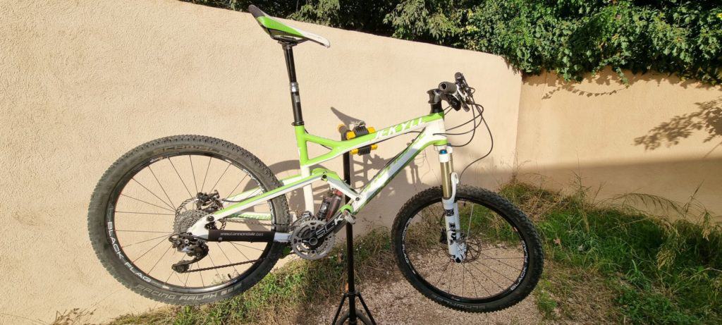 A vendre VTT All mountain occasion Cannondale Jekyll de 2011.