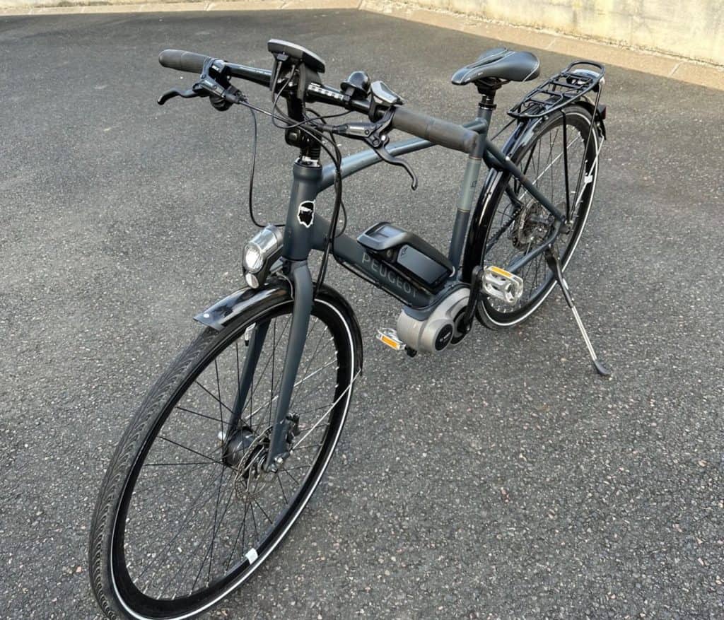 A vendre vélo électrique occasion Peugeot eT01-100 Men de 2016.