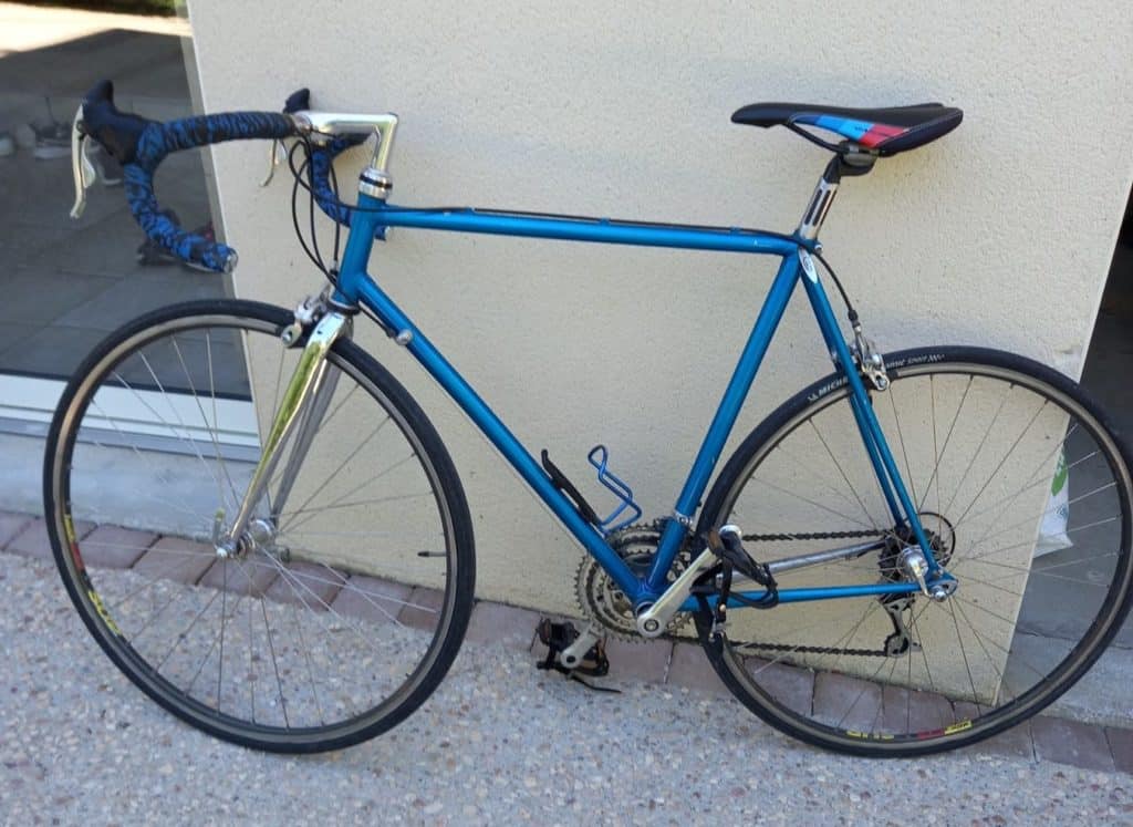 A vendre vélo de route course vintage Pinarello de 1990.