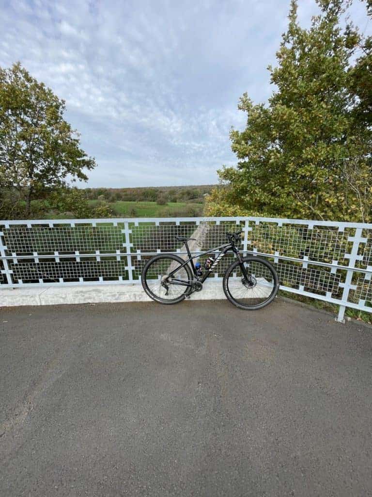 Es ven bicicleta de muntanya cross country gran usada Canyon AL 4 de 2020.