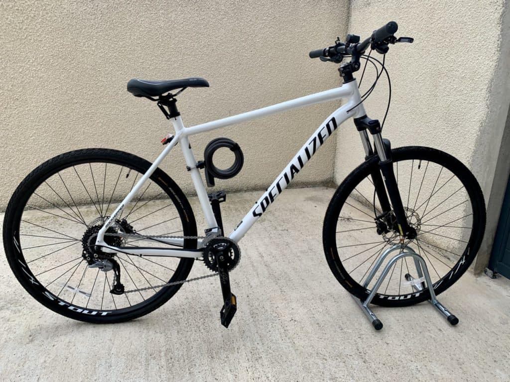 A vendre VTT randonnée occasion ROCKHOPPER comp 29 2X METWHTSIL/BLK de 2021.