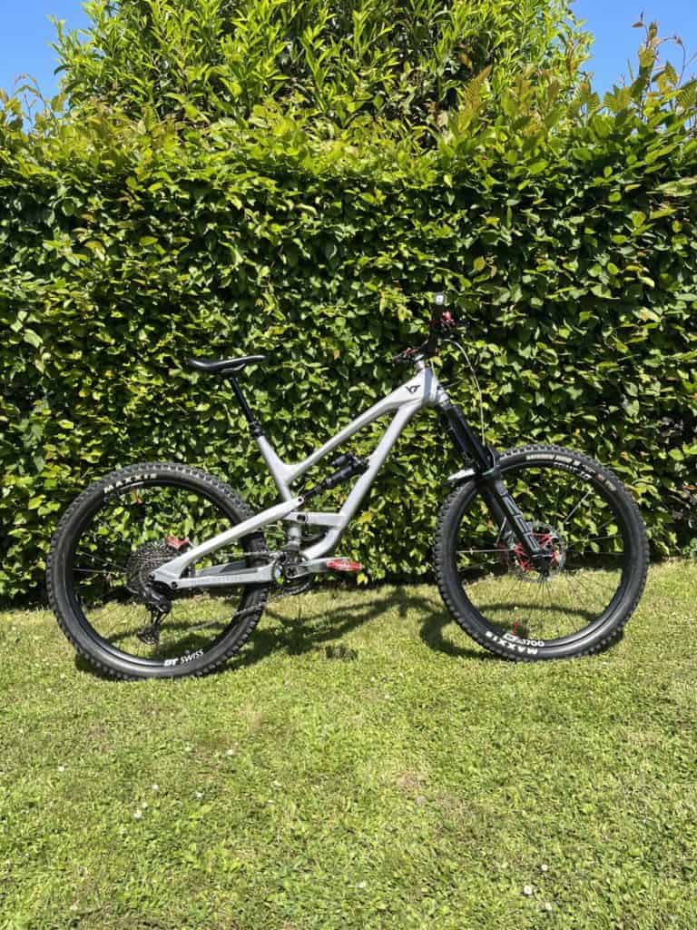 YT Capra shred 2021 Mountain bike enduro freeride usata