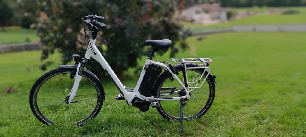 A vendre vélo de ville hollandais électrique occasion KALKHOFF SELECT I8 8G de 2017.