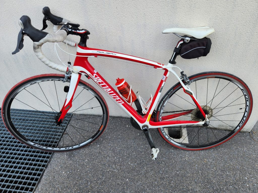 A vendre vélo de route occasion Specialized Tarmac SL2 Carbone de 2011.