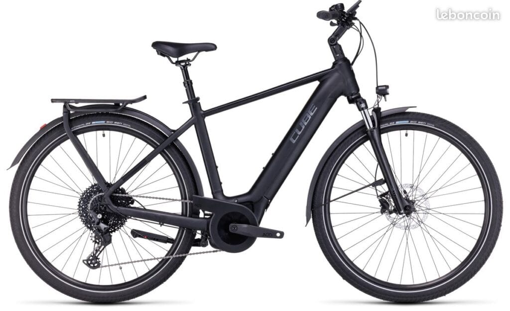 A vendre vélo électrique VTC neuf destockage Cube touring hybrid pro 500 de 2023.