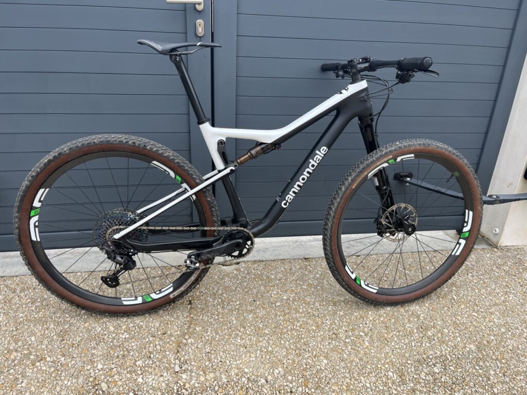 A vendre VTT carbone cross country occasion Cannondale Scalpel si hi-mod world-cup de 2020.