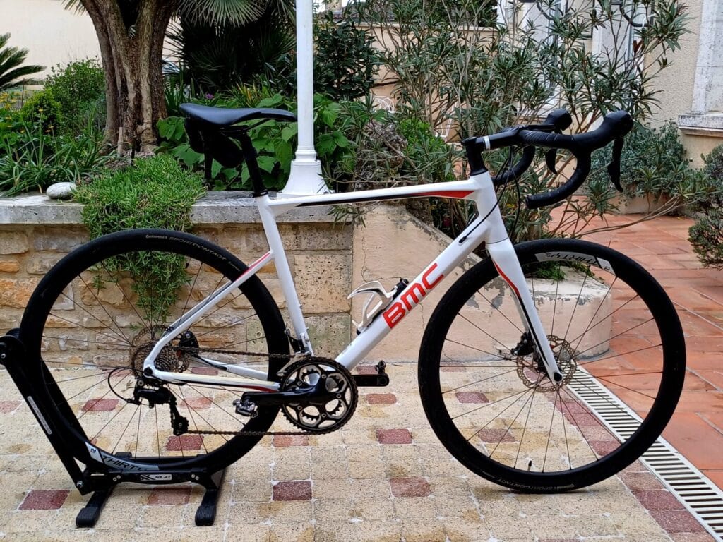 A vendre vélo de route occasion BMC Road Machine 03 2017 