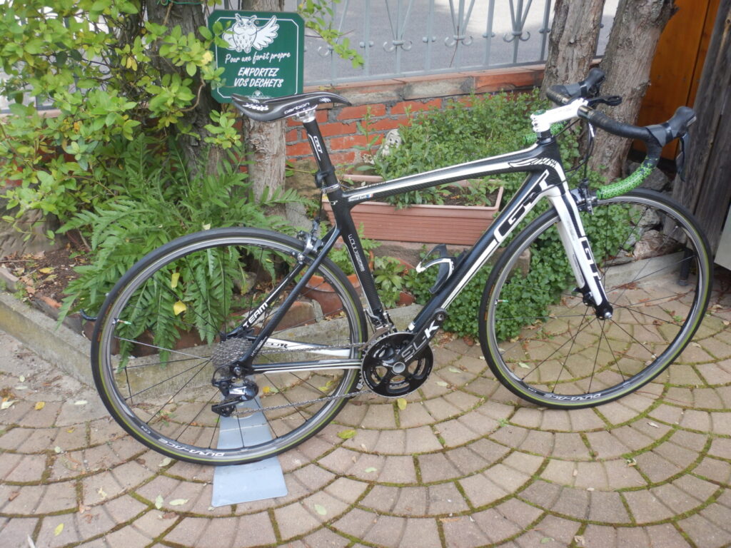 A vendre vélo route occasion GT CARBONTEAM de 2013