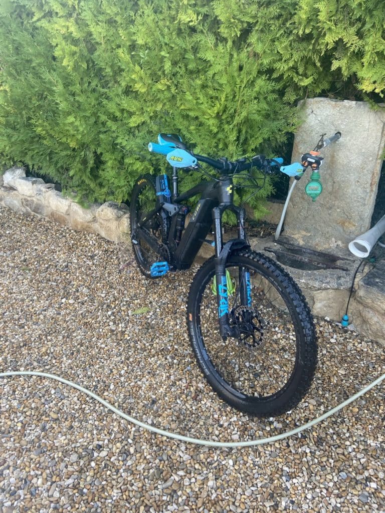 Bicicleta de montaña eléctrica de enduro Cube Stereo Hybrid 160 SL usada 2019