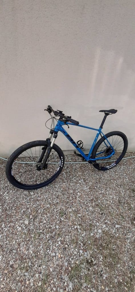 Used cross country mountain bike BH expert 4.0 29 2021