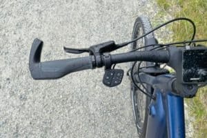Vélo Giant explore e+2 STA blue volé le 20 août 2022 à Aix-les-Bains, Savoie, France.
