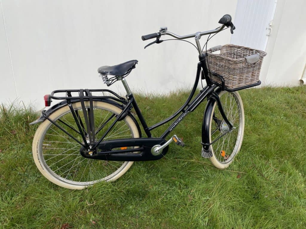 A vendre vélo de ville hollandais occasion Amsterdam air 1881 Premium de 2017.