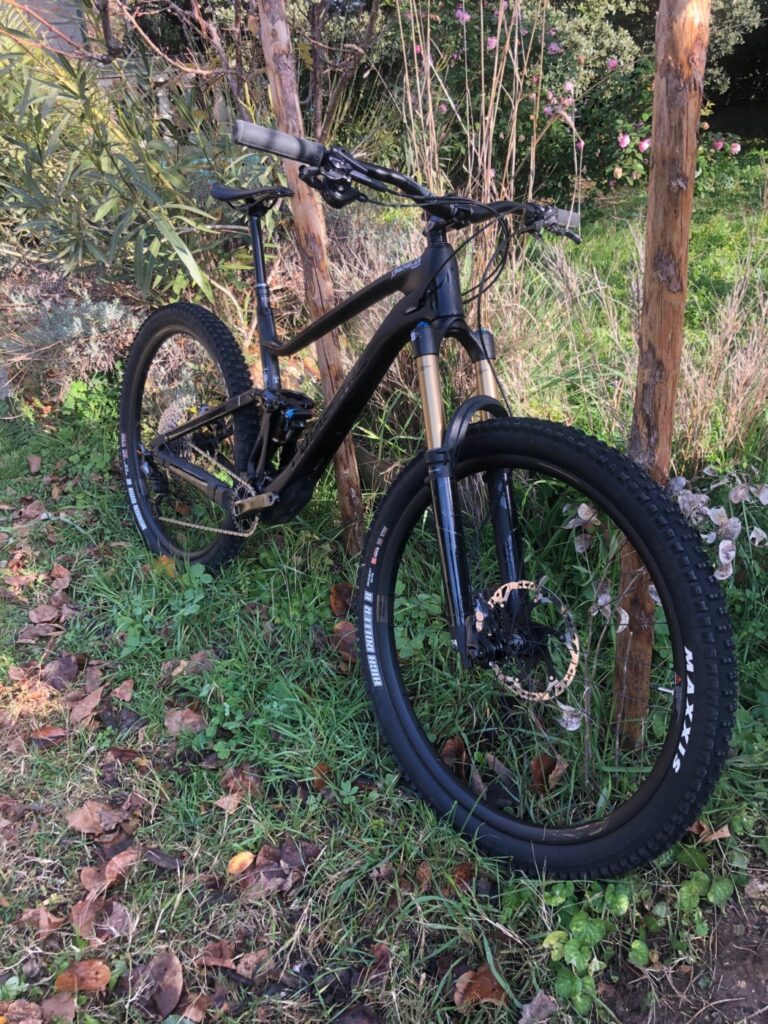 A vendre VTT All mountain occasion Lapierre Zesty CF 9.9 de 2022.