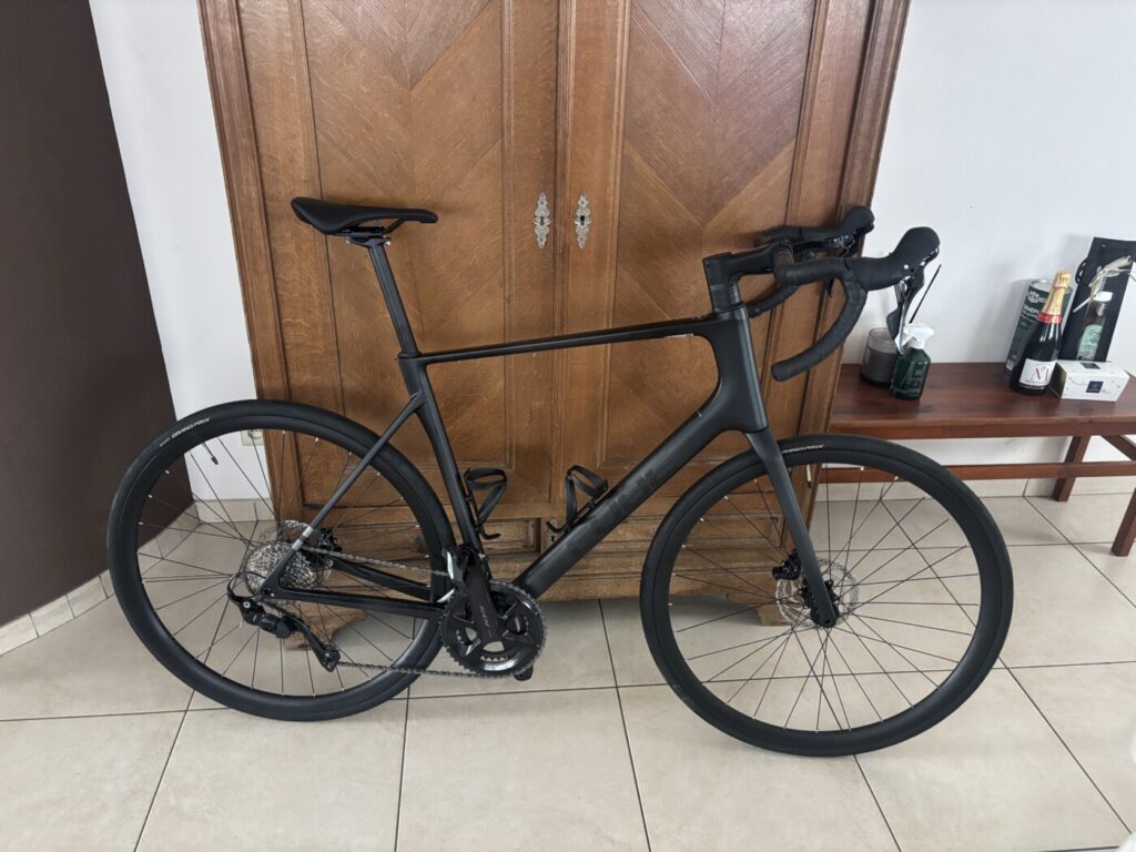 CUBE ATTAIN C:62 RACE TAILLE 60 2025